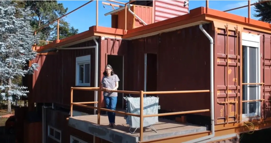 What aspects should be paid attention to when customizing container mobile homes?