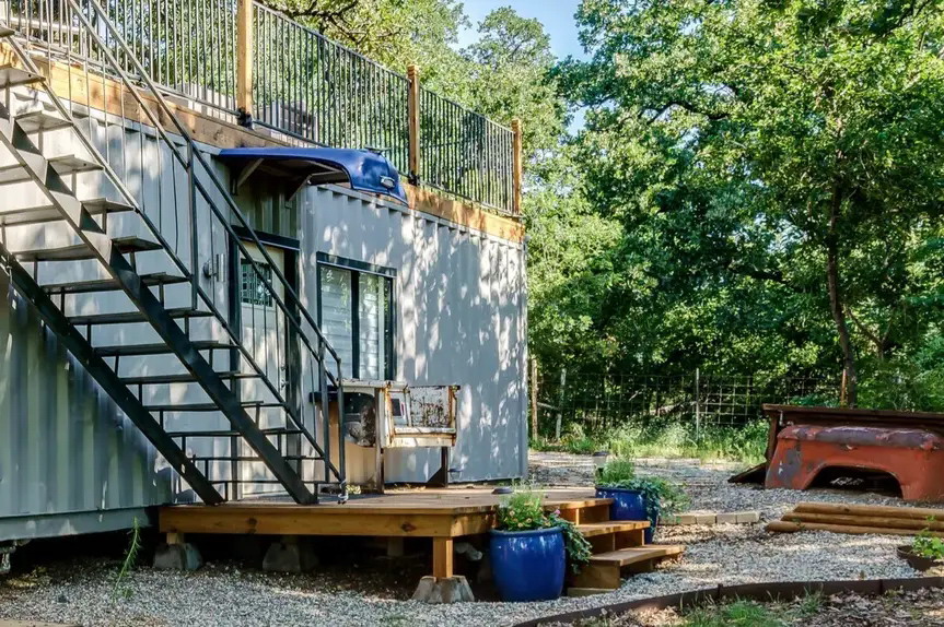 Residential Container Homes Replicated in the Community, with an 18 Square Meter Container Accommodating 8 Beds