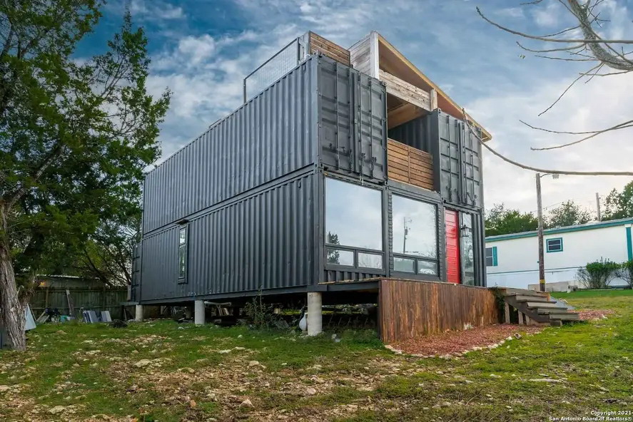 Did you know that the convenience of container houses is considered one of their greatest advantages?