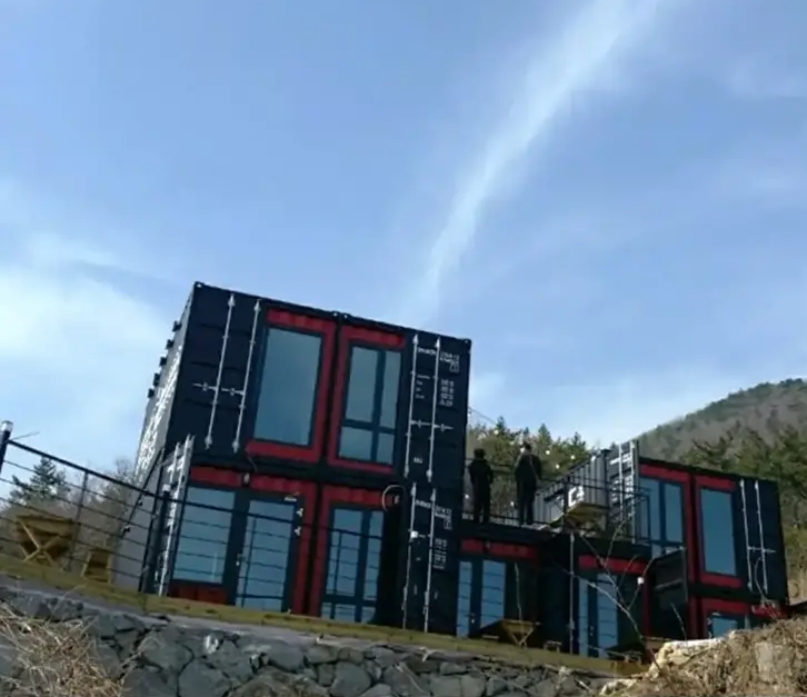 container houses,popularity,reasons,exploration,uniqueness,eco-friendly,affordable,mobility,flexibility,quick construction,innovation,personalization,sustainability,resource utilization,environmental awareness,cost,building materials,design,architecture style,environmentally friendly,green building,resiliency,relocation,quick access,continued growth