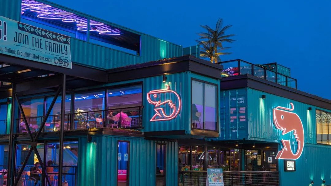 What are the characteristics of container restaurant and bar decoration design?