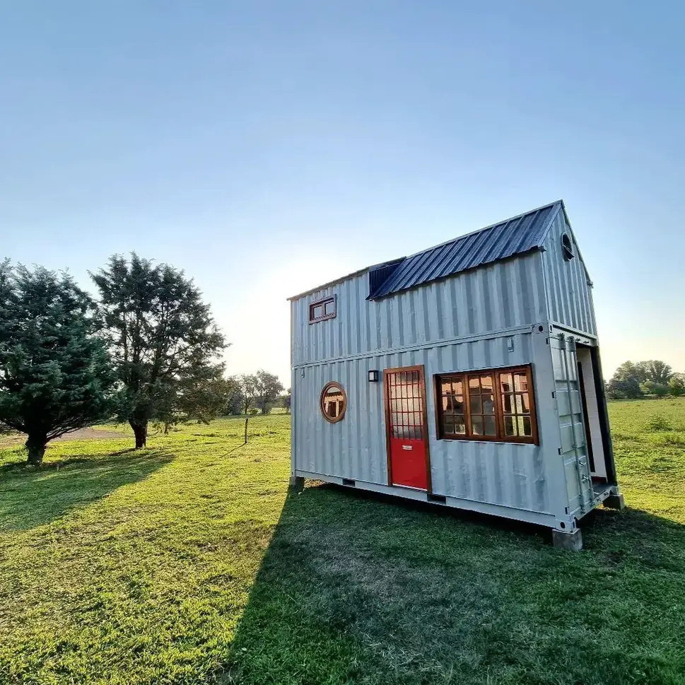 Is it true or false that containers are warm in winter and cool in summer?