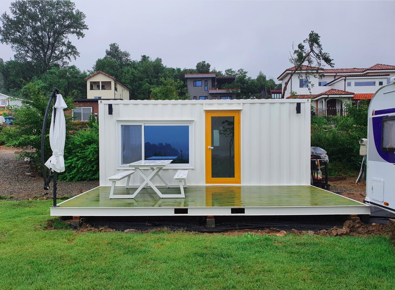 What Details Should Be Paid Attention to When Decorating Container Villas?