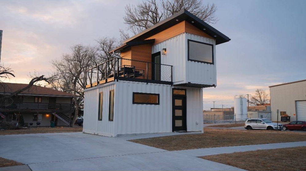 Are rural container house prices expensive? Is it illegal to place container houses on one's own homestead?